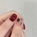 Chinesische Nagelsticker in Weinrot mit Blumenmuster, tragbar für Herbst und Winter, Kirschrot, Neujahr_voghion.com