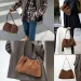 Borsa a tracolla da donna in pelle scamosciata opaca con 2 cinturini, in pelle di mucca scamosciata, stile coreano, con arricciature, color caffè kakhi_voghion.com