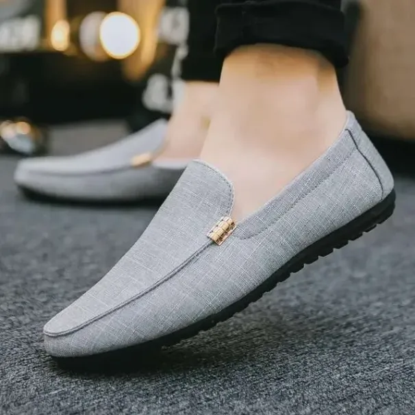 Freizeitschuhe Designer Loafer Hochwertige flache Mokassins für Erwachsene Herren Formelle Schuhe Herren Fahren Männliche Schuhe_voghion.com
