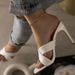 2025 Summer New High Women's Large Heel Square Head Cross Strap Fashion Sandals_voghion.com