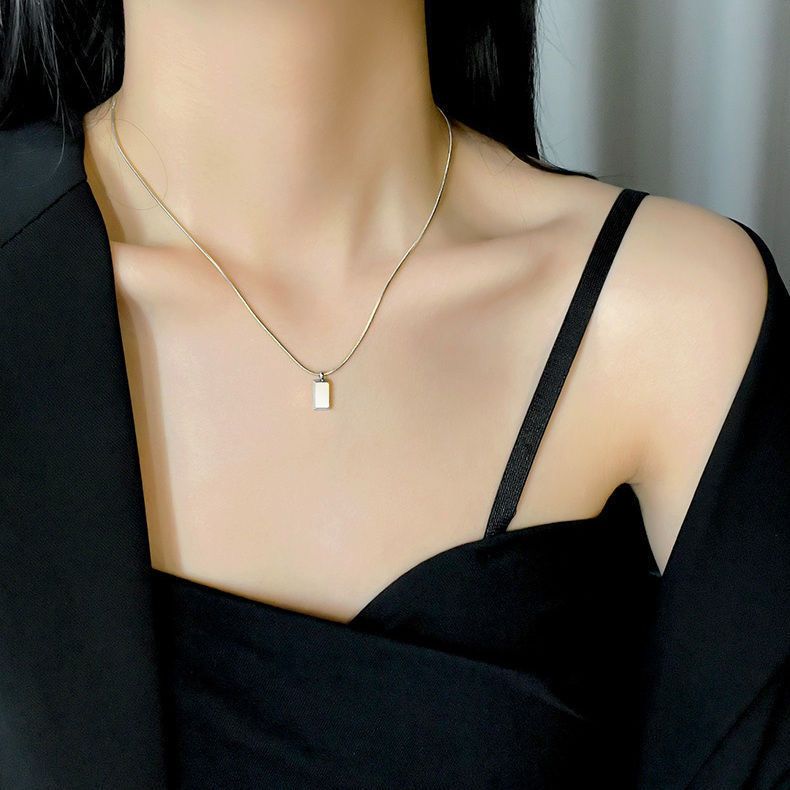 Titanium Steel Non-Fading Black Zircon Simple Snake Bone Necklace Unisex Trendy Hip-Hop Geometric Versatile Collarbone_voghion.com