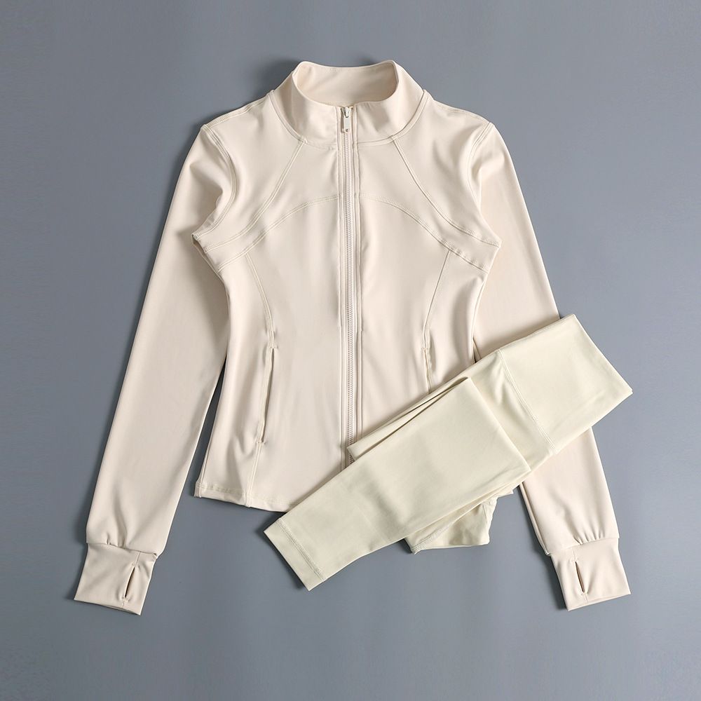 Damenbekleidung Yoga-Anzüge für Frauen Herbst und Winter Neue schnelltrocknende professionelle Jogging-Sportjacke für das Fitnessstudio am Morgen High-End-Fitnesskleidung_voghion.com