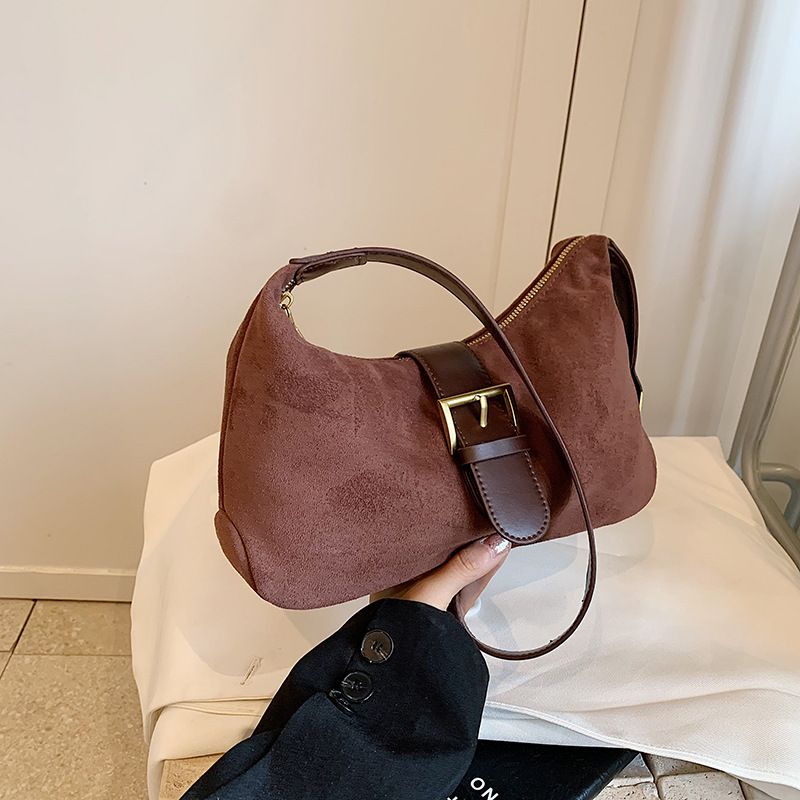 Korean version niche frosted underarm women's 2024 autumn and winter new item Maillard personality fashion single_voghion.com