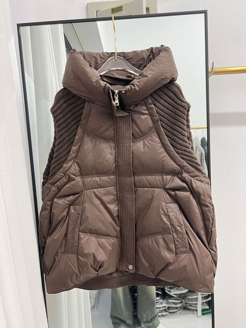 ​​"Women's Hooded Down Vest, Quilted Sleeveless Puffer Jacket With Knit Trim, Thickened Winter Waistcoat (Black/White//Chestnut/Brown)"​​_voghion.com
