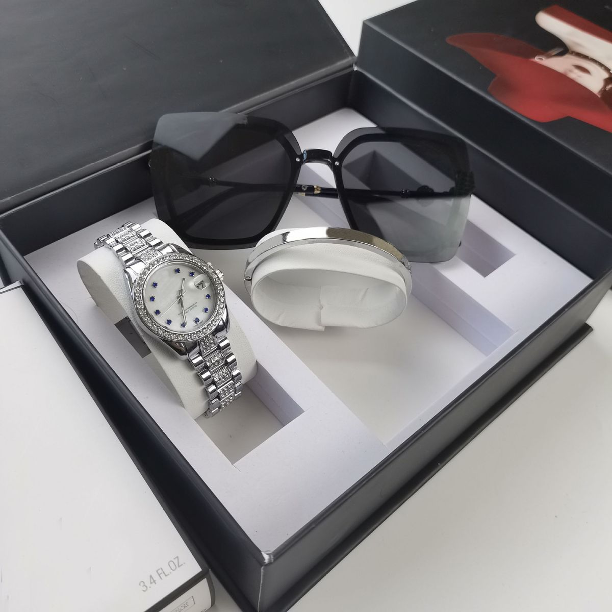 Glasögon som log mode kvinnor kvarts klocka ihop med solglasögon presentförpackning_voghion.com