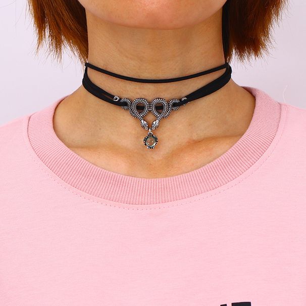 Doppellagige minimalistische Hip-Hop-Kurze trendige Anhänger-Schlüsselbeinkette-Halskette-Choker-Halsband-Schlangenhalskette_voghion.com