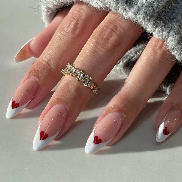 Unghie a goccia d'acqua semplici unghie finte francesi bianche nail art dolce a forma di cuore rosso unghie indossabili_voghion.com