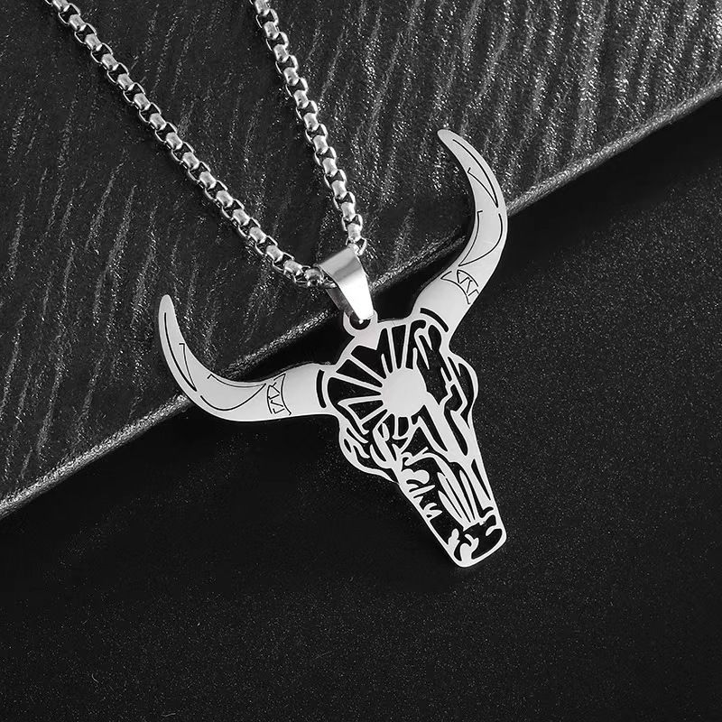 Collier tête de taureau tendance en acier inoxydable, tendance et tendance, style punk, léger et polyvalent, haut de gamme_voghion.com