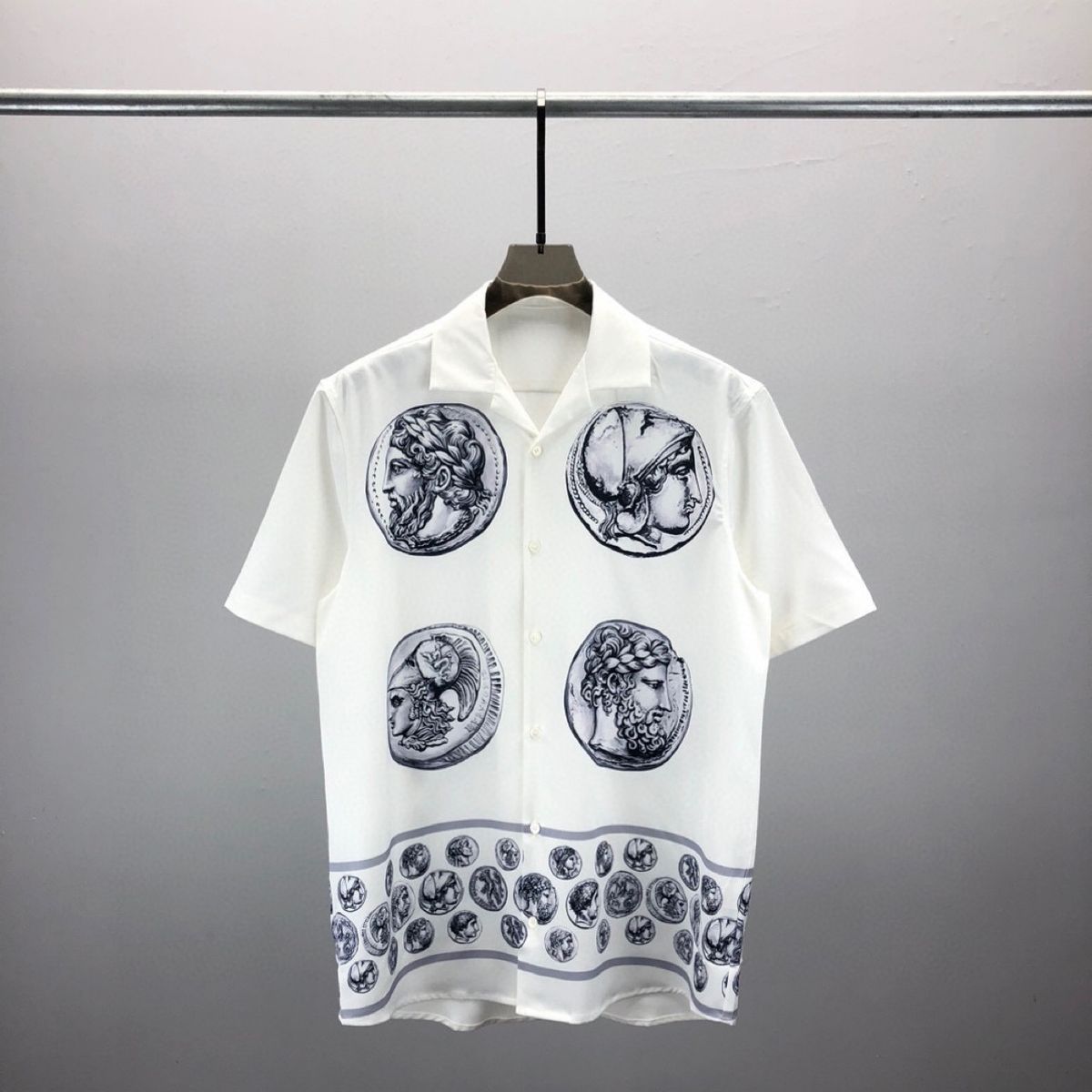 Fashionable Short Sleeved Shirt With 3D Portrait Print Pattern In Front And Back, Unisex Cardigan_voghion.com