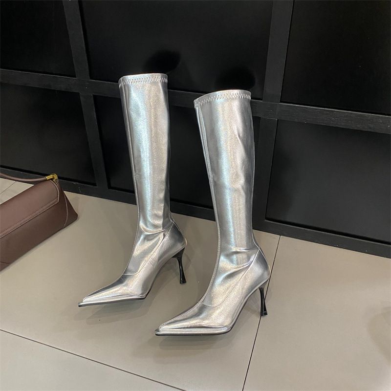 Modischer Herbst und Winter 2024, neuer Stil mit spitzen Zehen, dünnen High Heels, würzigen Mädchen, Nischentemperament,_voghion.com
