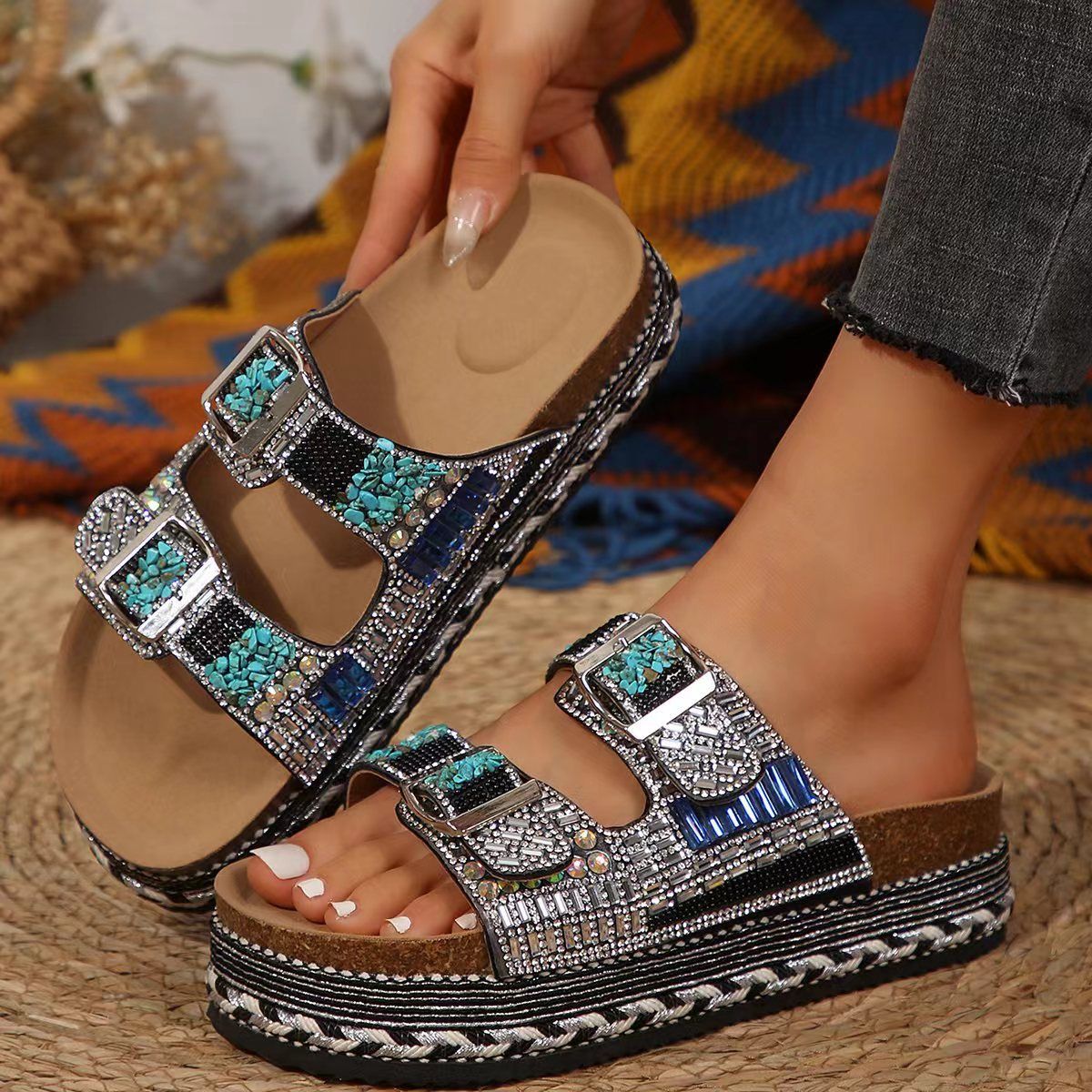 2025 New Fashionable Thick Bottom Rope Double Buckle With Water Diamond Cork Exterior Beach Slipper For Women_voghion.com
