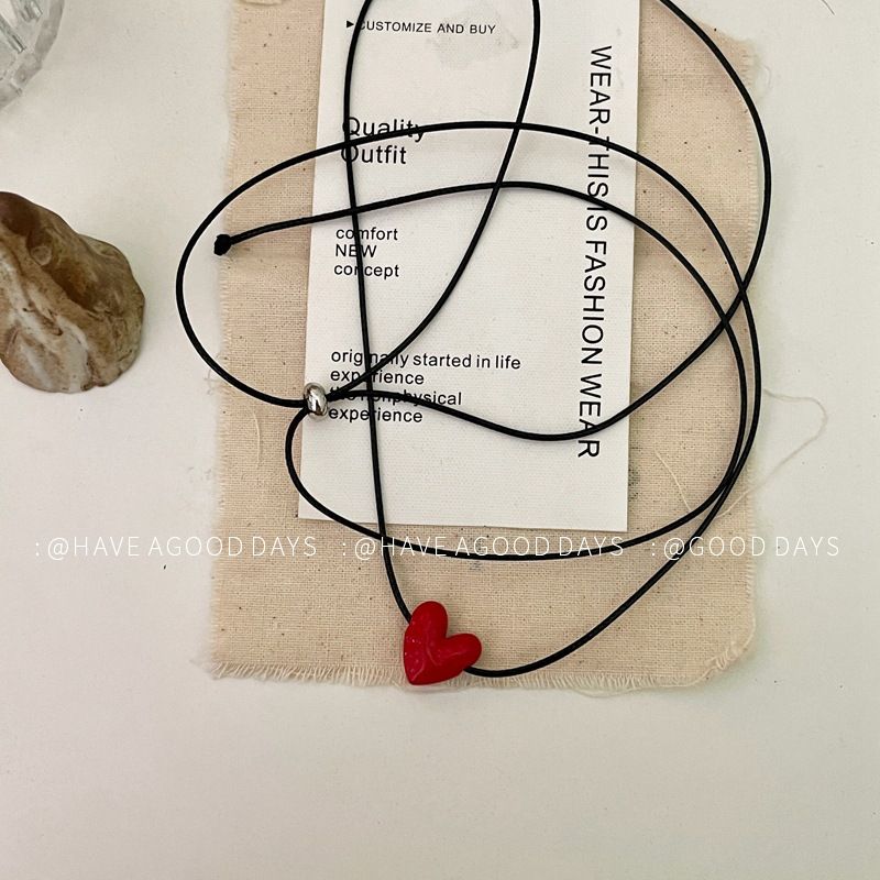 Collana con corda da tirare, stile autunno e inverno, con vernice spray rossa e ciondolo a forma di fungo, da donna, graziosa e squisita, con catena a forma di clavicola._voghion.com