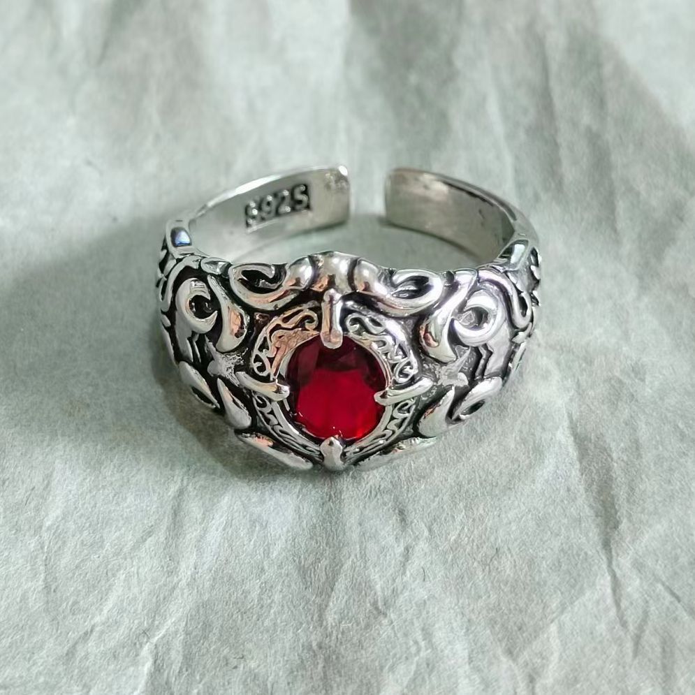 Anello da uomo alla moda in argento tailandese rosso con indice, stile vampiro, personalità nobile, ampio e creativo_voghion.com