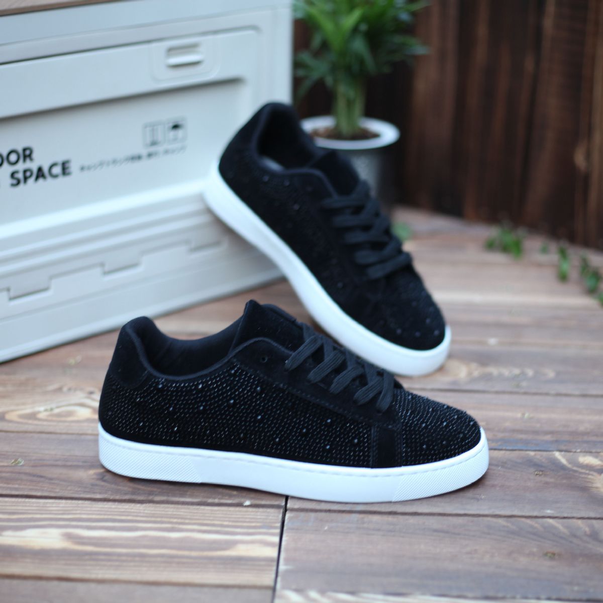 Internetberömda trendiga med röda sulor, vattenfärgade diamanter, vårsommar, ny bräda för sport och fritid,_voghion.com