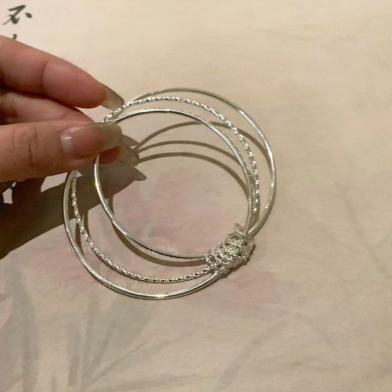 Multi Ring Bell Pendant Women's Ins, Simple, Fashionable, Personalized, Versatile , Niche Design, High-end Feel_voghion.com