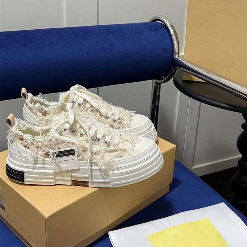 High Edition Wu Jianhao TT Same Canvas Swan Heart Feather Plush Lässige, vielseitige Half Tug Beggar Shoes_voghion.com