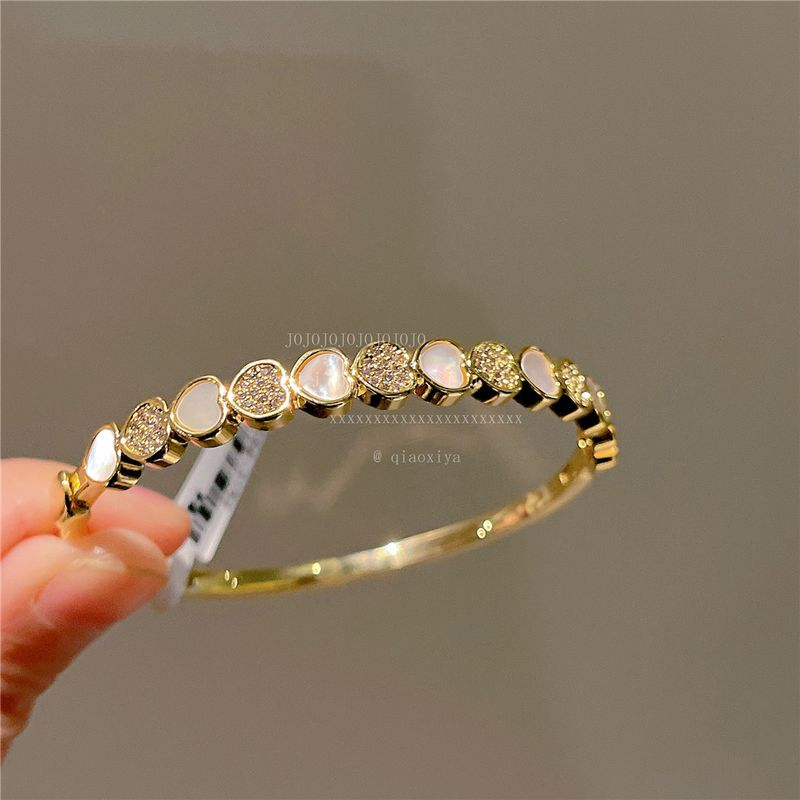 Pulseira de Fritillaria Natural JOJO ACC com banho de ouro eletrogalvanizado e cobre com microincrustações de zircônia_voghion.com
