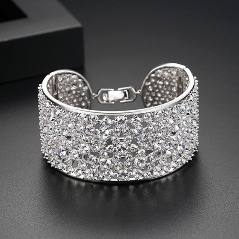 Damenschmuck Elegantes Messing-Armband mit Zirkonsteinen, Statement-Boho-Hochzeitsarmreif für modische Frauen_voghion.com