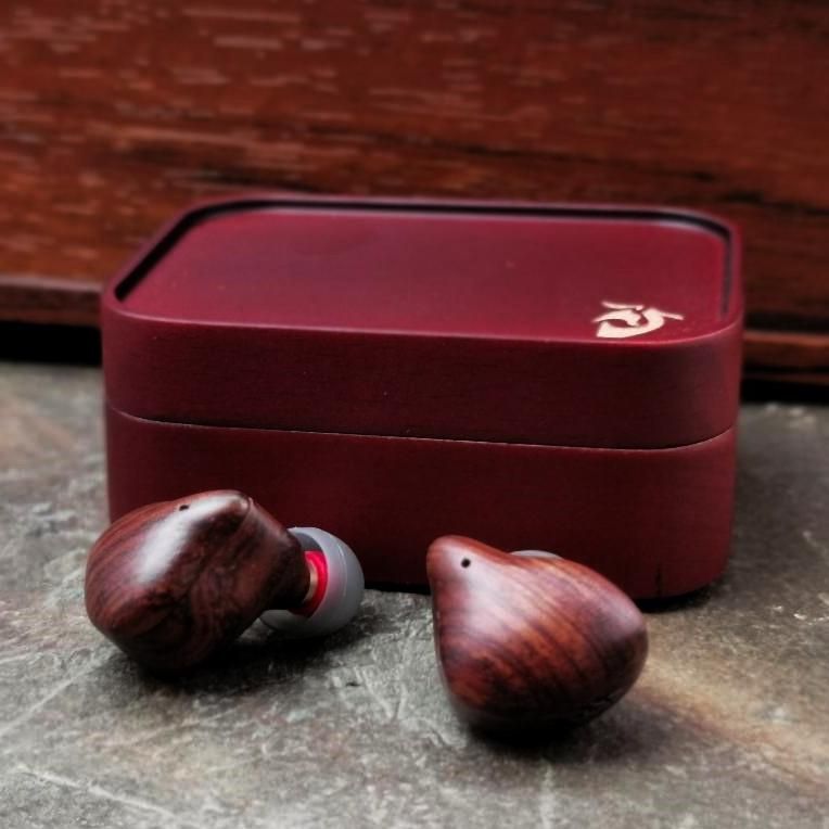 Maze Intake [Mango Seed] 2025 In-Ear Zircon Nuovo modello di punta Cuffie multi-unità in palissandro con anello in ferro_voghion.com