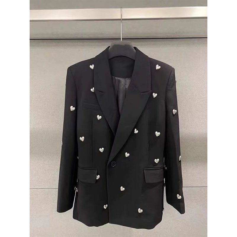 Damenanzugjacke im dunklen Stil 2024 Frühling und Herbst neuer Stil Schwerindustrie-Temperament dreidimensionaler Liebesperlen-Schwarzanzug_voghion.com