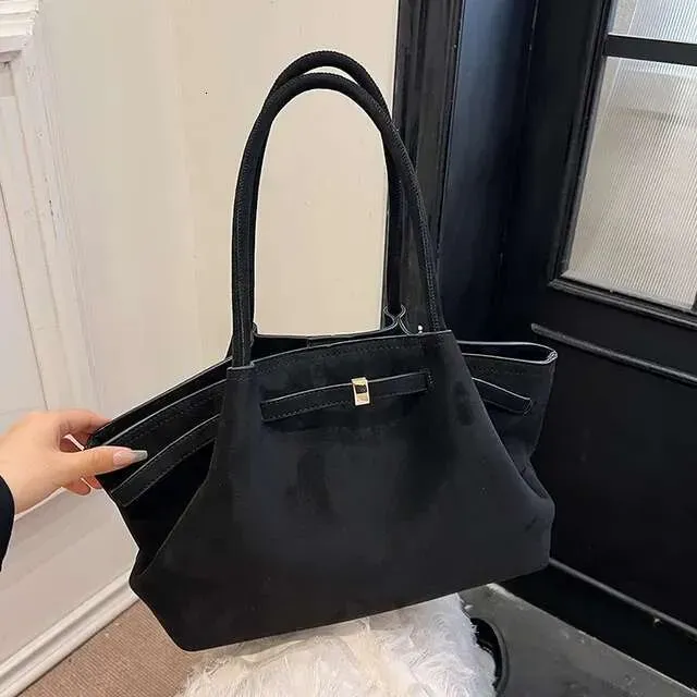 2024 neue Wildleder Leder Unterarm Schulter Für Frauen Mode Große Kapazität Handtasche Design Hochzeit Pendler Crossbody Tote_voghion.com