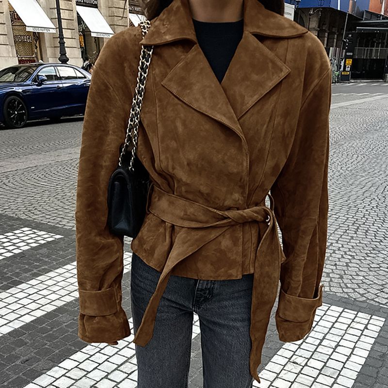 Trench-coat ceinturé en daim pour femme avec revers crantés - Élégant vêtement de bureau automne/hiver en marron classique_voghion.com