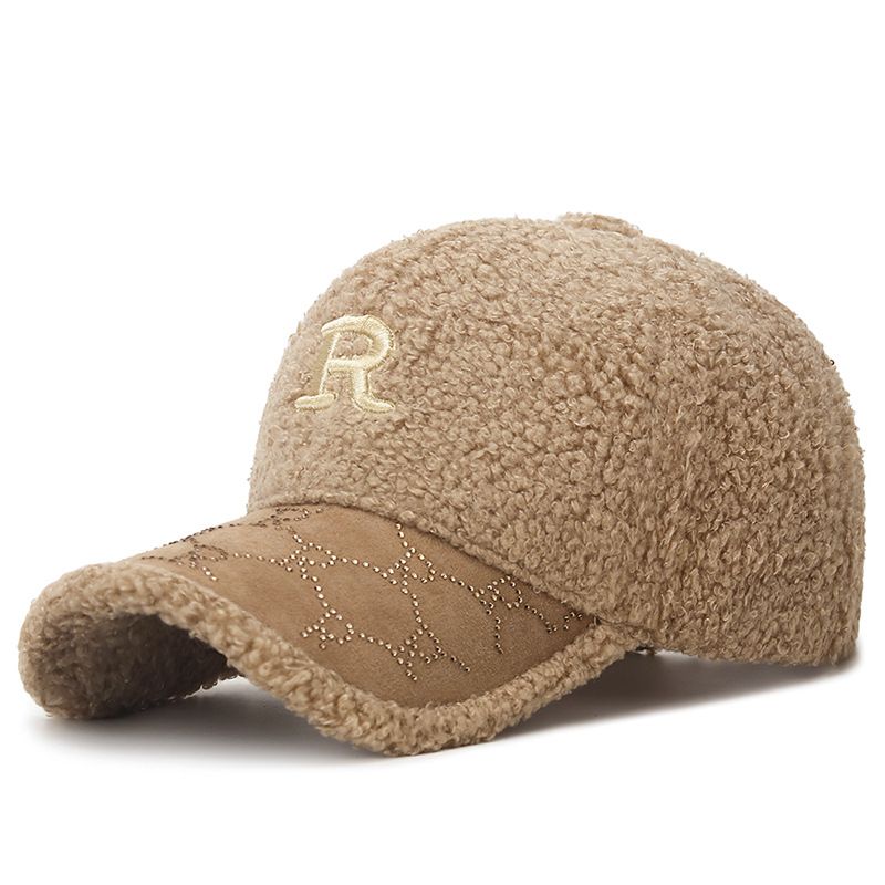 Nouvelle casquette de baseball en velours Teddy automne et hiver avec lettres R et clous en diamant pour femmes, à la mode et polyvalente, chaude et à bord incurvé, casquette à bec de canard_voghion.com
