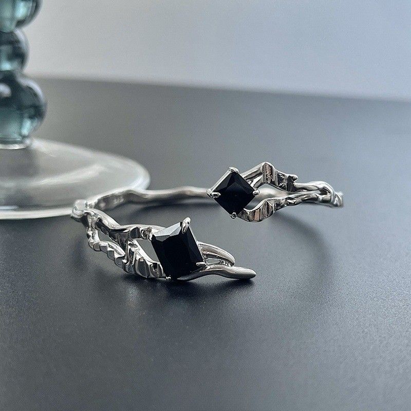 Bracciale hip-hop da uomo in stile coreano, con intarsi in twill di diamanti neri, design minimalista di nicchia di fascia alta, irregolare e cavo_voghion.com