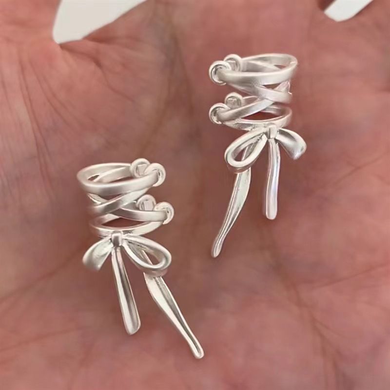 New Hollow Out Chanel For Women Sweet Temperament Cool Ballet Style Non-pierced Bone Clips Bowknot Ear Cuffs_voghion.com