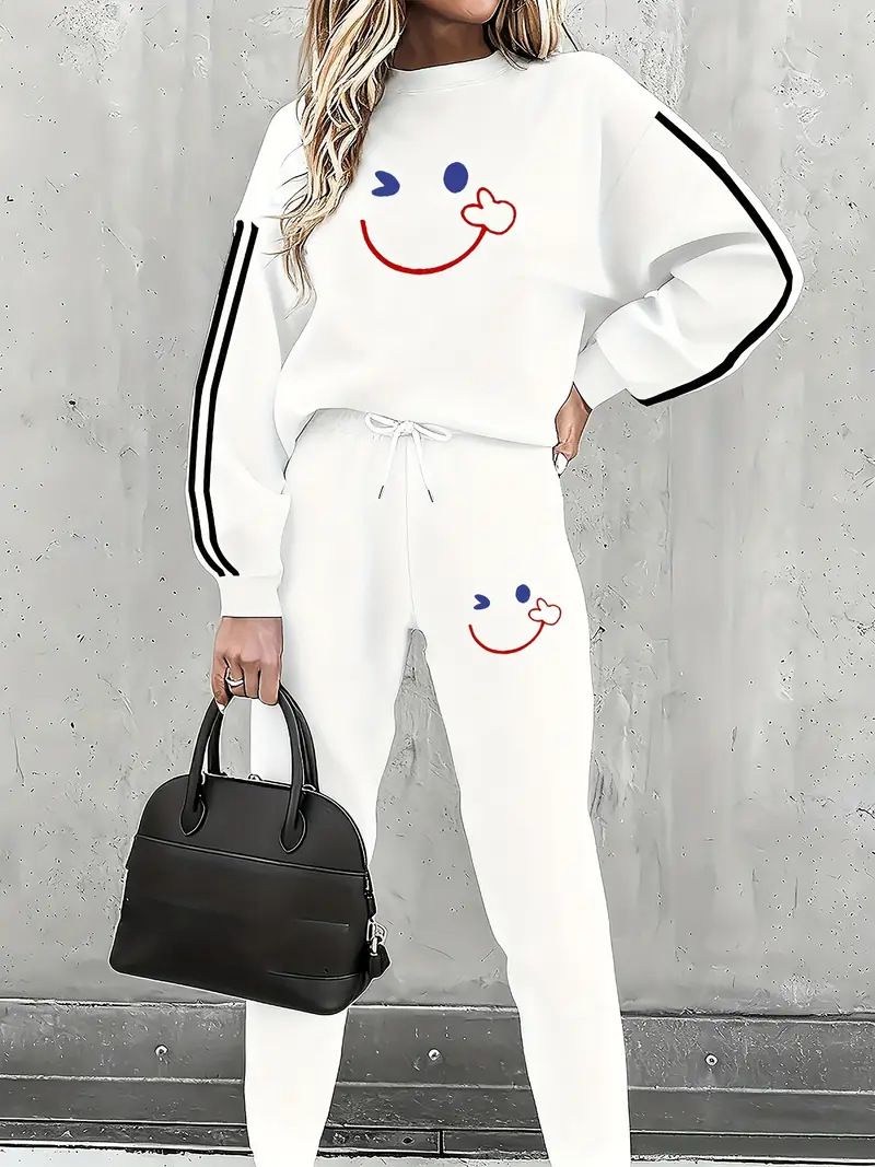 Conjunto feminino com capuz e calça jogger com estampa de carinha sorridente – 9019 Conjunto esportivo gráfico (branco/preto, tamanhos P-XXG)_voghion.com