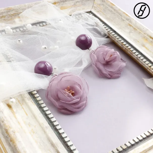 Collana con catena per clavicola con lacci, fatta a mano, motivo temperamento, orecchini viola tridimensionali, decorazione coordinata originale_voghion.com