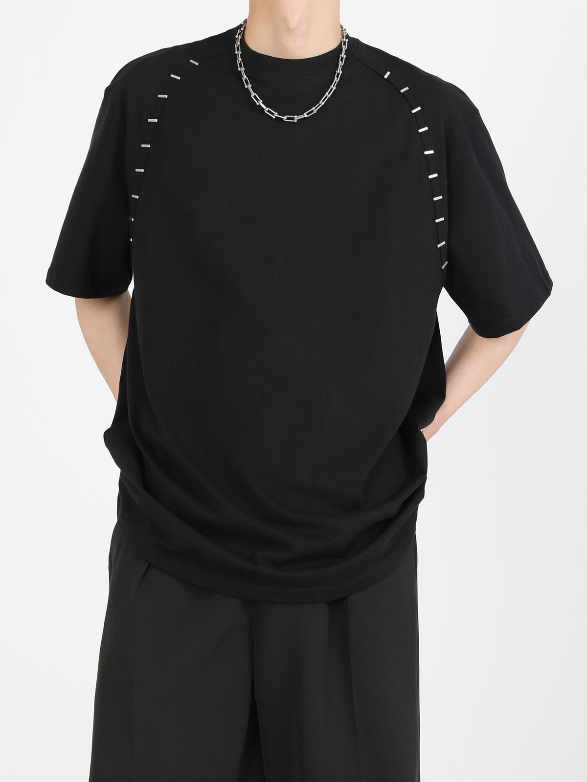 Maglietta a maniche corte con spalline spesse e design di nicchia, tendenza estiva da uomo, maglietta larga in metallo di alta qualità, a maniche corte_voghion.com