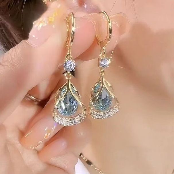 Light High-End Cat's Eye Stone Geometric 2024 New Elegant Face-Slimming Water Drop Earrings_voghion.com