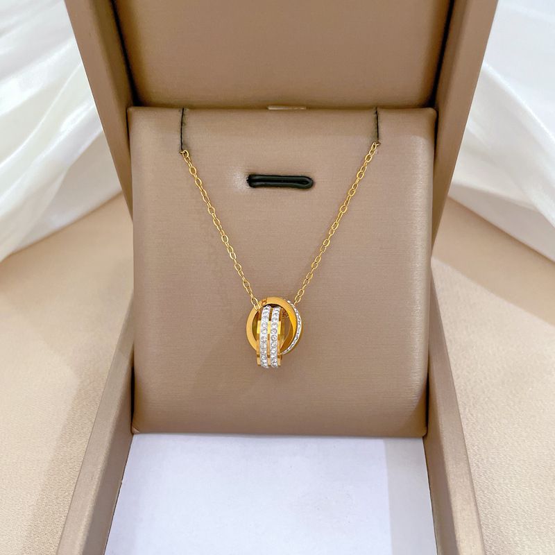 [Aço de titânio de corpo inteiro] Colar de ouro genuíno minimalista com anel duplo de diâmetro total e fornalha de vento feminino com malha vermelha_voghion.com