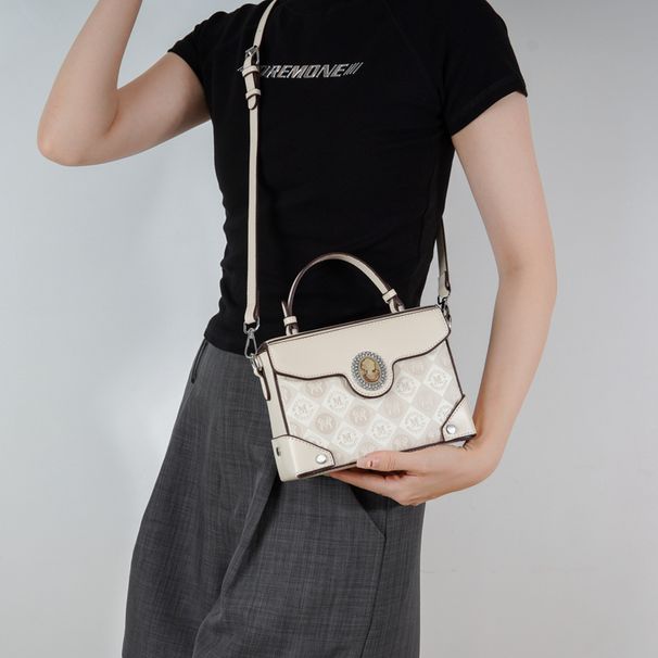 2023 Primavera e l'estate Nuovo stile francese dolce ricamato Box Bag Borsa da donna Advanced Sense Messenger Versatile Borsa da donna_voghion.com