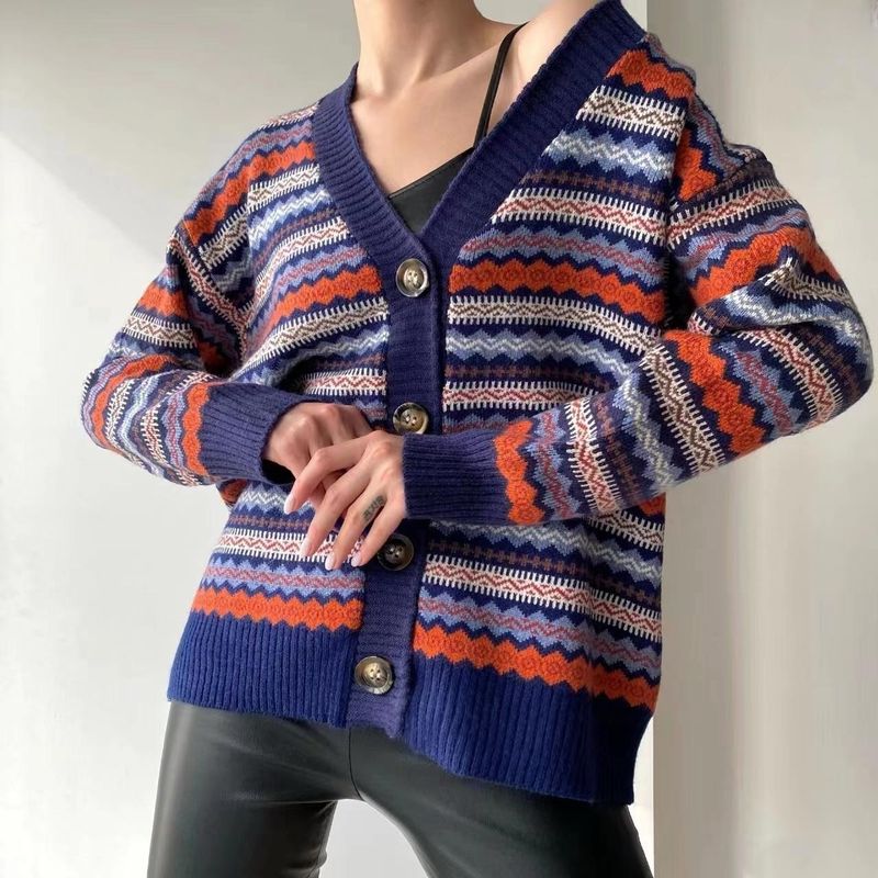 Jesen in zima 2024 nova modna kontrastna pletena jopica, jakna, pulover, ženski kratki slog_voghion.com