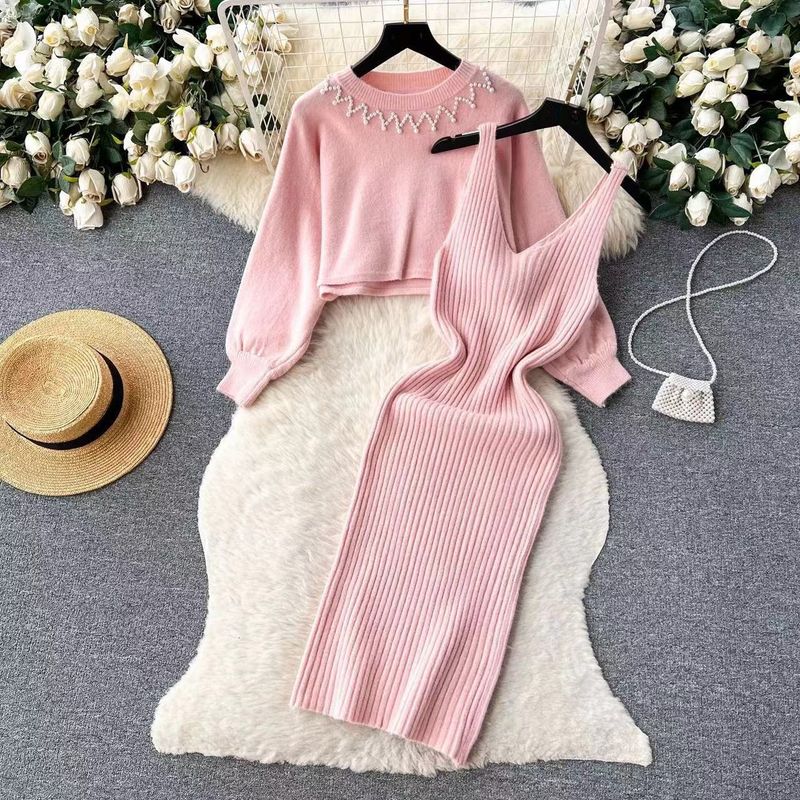 Elegante top corto a vita alta con perline e completo abito – Dolce e chic completo in maglia a due pezzi per donna._voghion.com