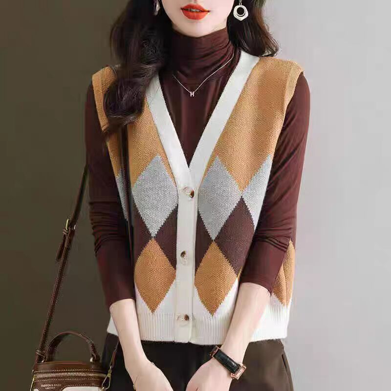 2024 Autumn New Diamond Grid Short Knitted Vest cardigan with Bottom Women's Aging Sweater and Shoulder_voghion.com