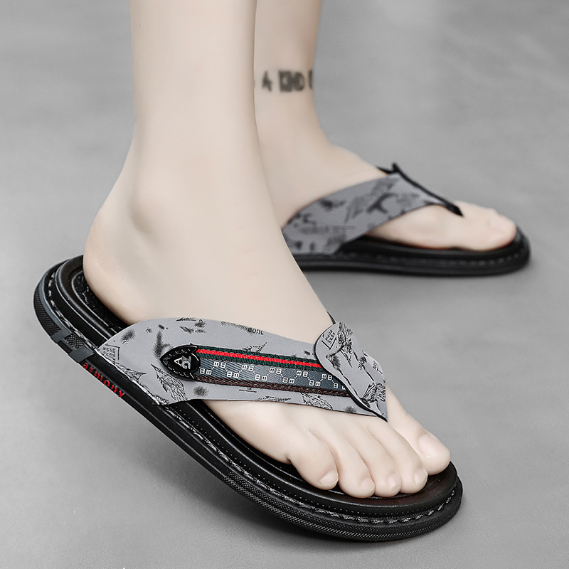 Tongs pour hommes en cuir d'été 2023 nouvelles tongs à usage quotidien plage décontracté all-match pantoufles chaussures pour hommes_voghion.com