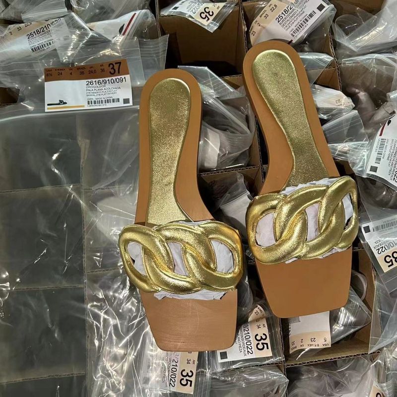 Scarpe da donna nuove con fondo piatto_voghion.com