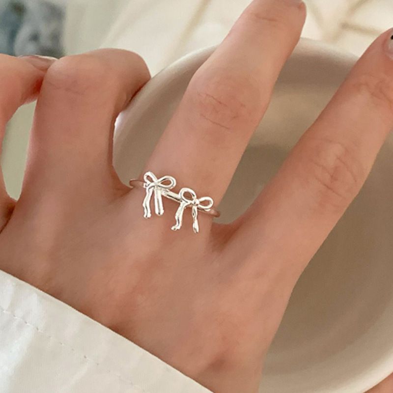 2025 Nya ankomster Elegant formad oregelbunden kvinnors trendiga och utsökta justerbara dubbelrosettring, designersmycken för bröllopsfesten,_voghion.com