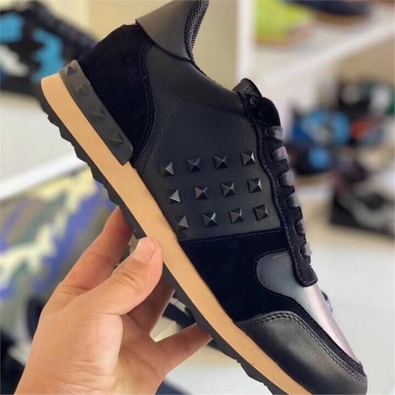 Chaussures de jogging légères noires à lacets et clous, style décontracté pour hommes et femmes_voghion.com