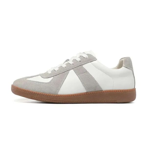 M6 Treinamento Alemão Original Label Versátil Cadarço Masculino E Feminino Casual Confortável Fundo Plano Cabeça Redonda Branco_voghion.com