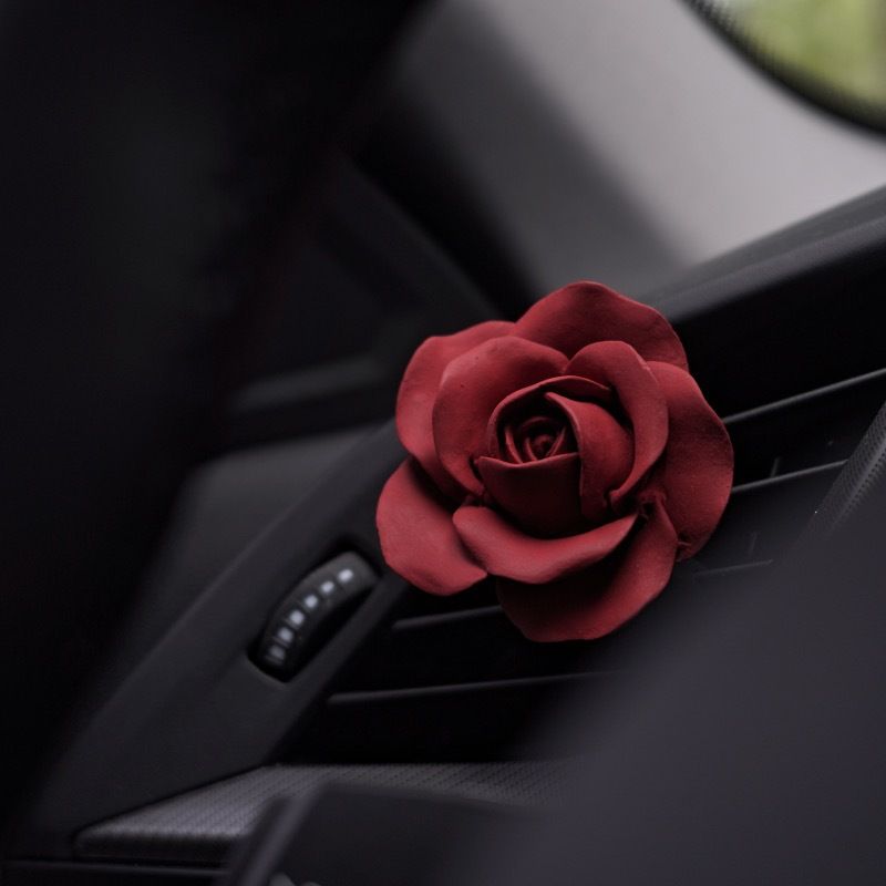 Goddess Aromatherapy Air Conditioning Vent Rose Story Fragrance Car Interior High-end Decorative Ornaments_voghion.com