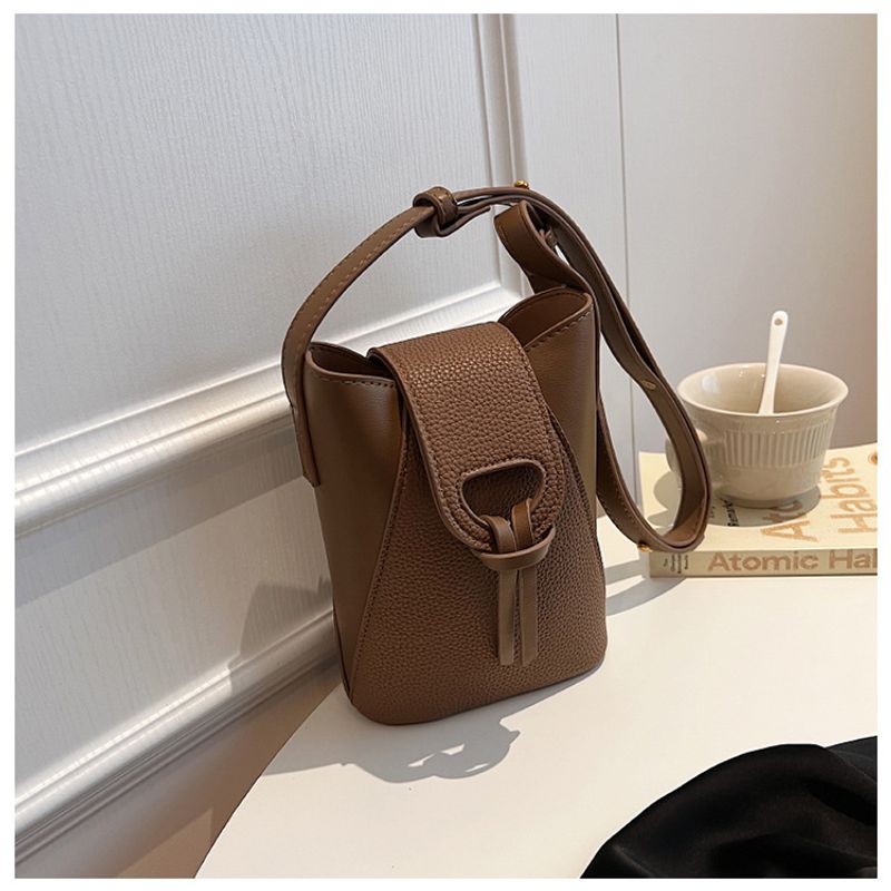 Cross-border Hot Sale 2023 Summer New Ladies Bucket Bag Niche Design Belt Buckle Mobile Phone Bag One Shoulder Messenger Bag_voghion.com