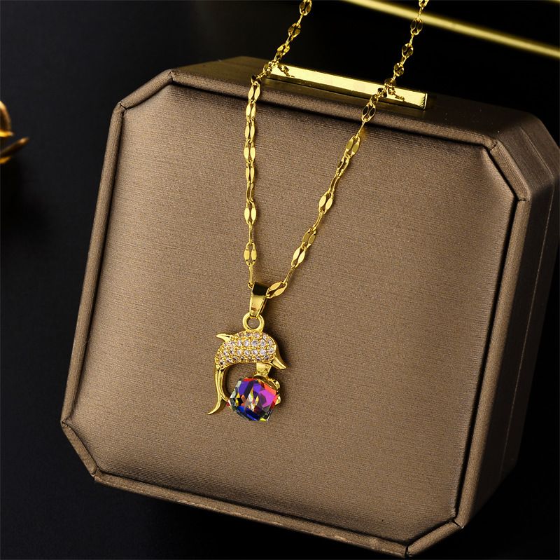 Titanový ocelový náhrdelník s diamanty a delfínem, magická kostka, šperky, doplňky, módní temperamentní přívěsek, dámský vějířový čistý červený přívěsek_voghion.com