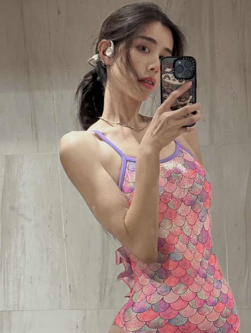 Women's Clothing High Grade Printed Gold Stamped Beautiful Back Meat Covering Training Swimsuit_voghion.com