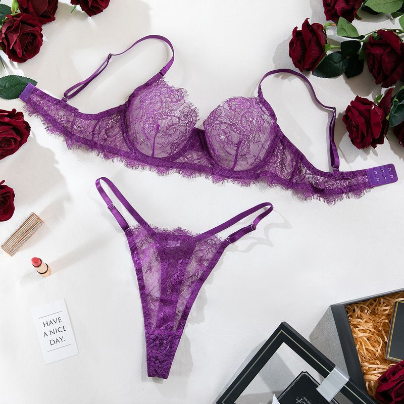 Intimo da donna, reggiseno a triangolo piccolo e sottile, perizoma, completo intimo da donna_voghion.com