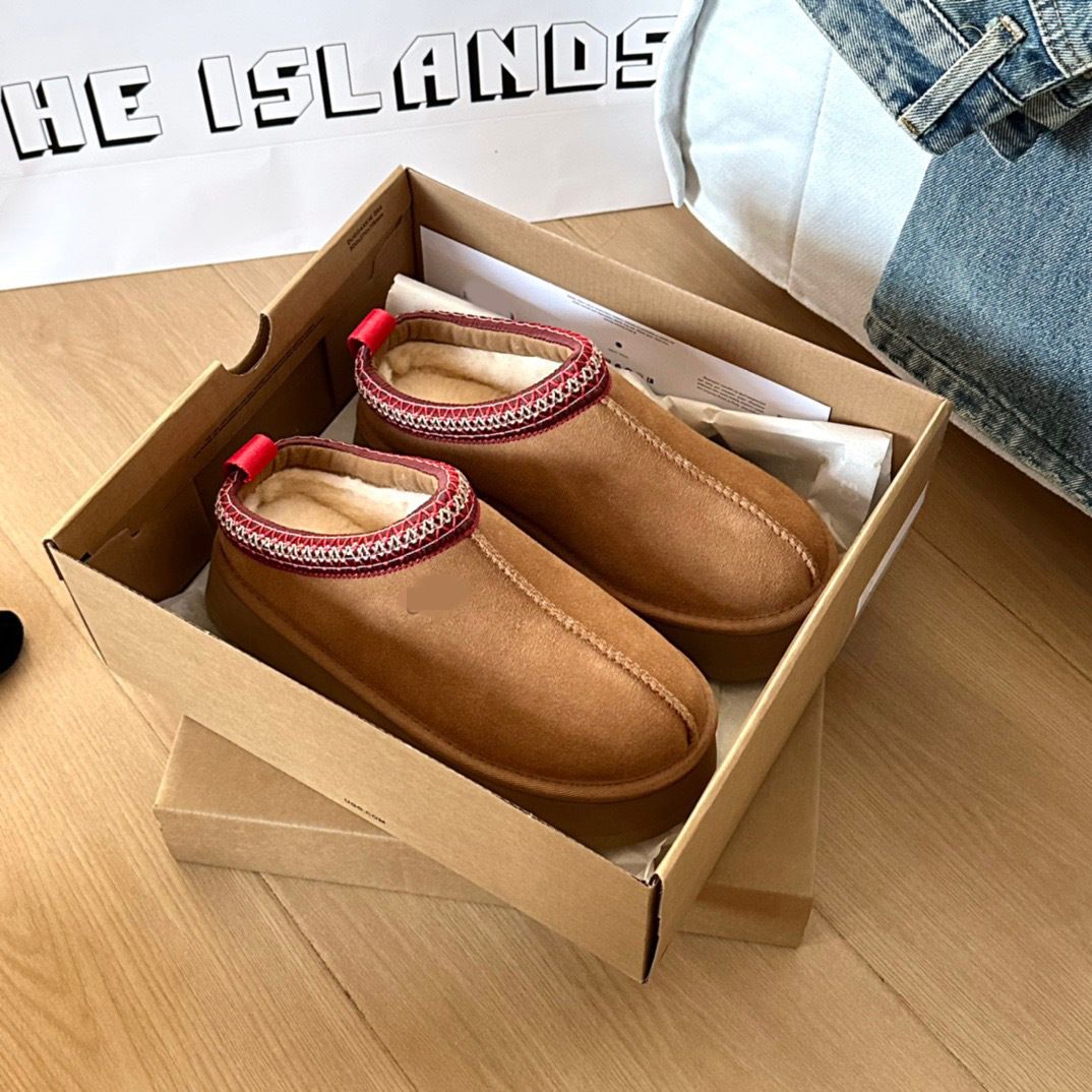 Designer Snow Boots Classics Slippers Women Fur Slides Men Sand Ultra Mini Platform Boot Slip-on Les Petites Suede Non Slip, Toe Cap Slippers Designer_voghion.com