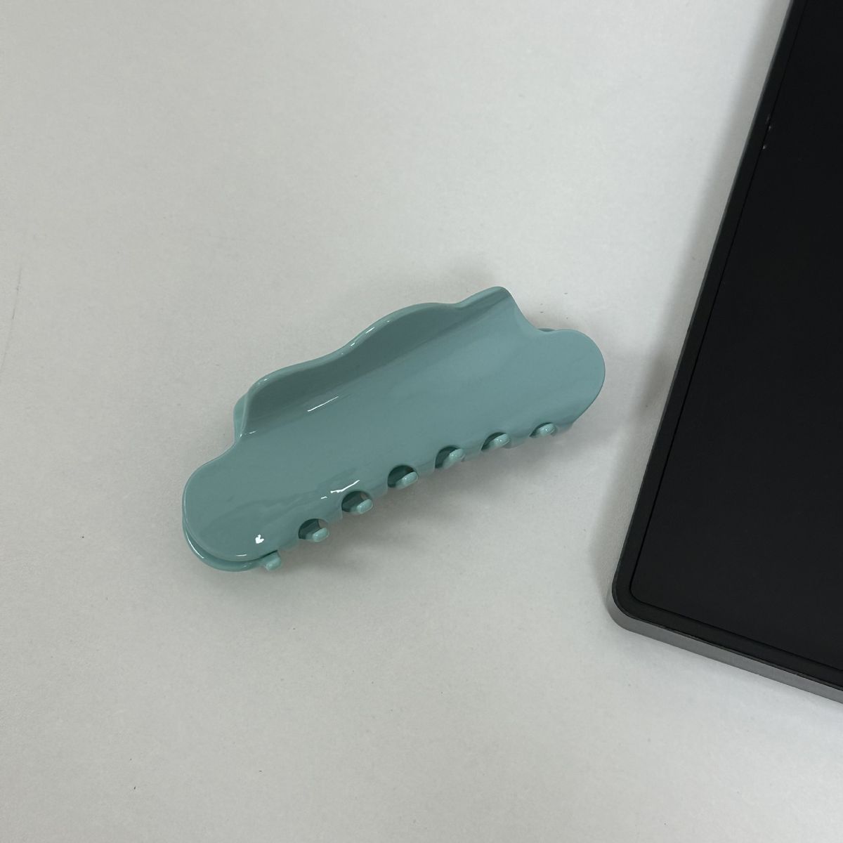 Koreanische Version des supergroßen hochwertigen Wolken-Essigsäure-Clips für Haarvolumen, mehrfarbiger Gas-Haifisch-Clip für den Hinterkopf, Haarspange für Frauen_voghion.com